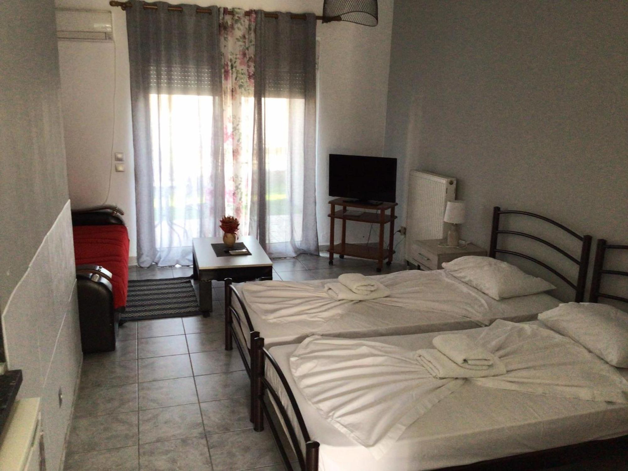 Hotel Loga Tycherón Extérieur photo