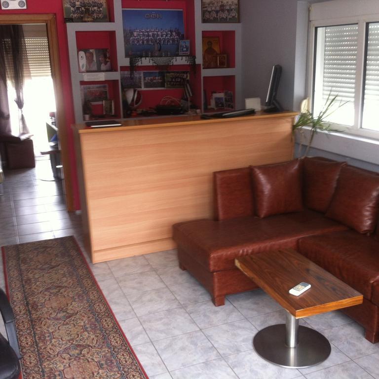 Hotel Loga Tycherón Extérieur photo