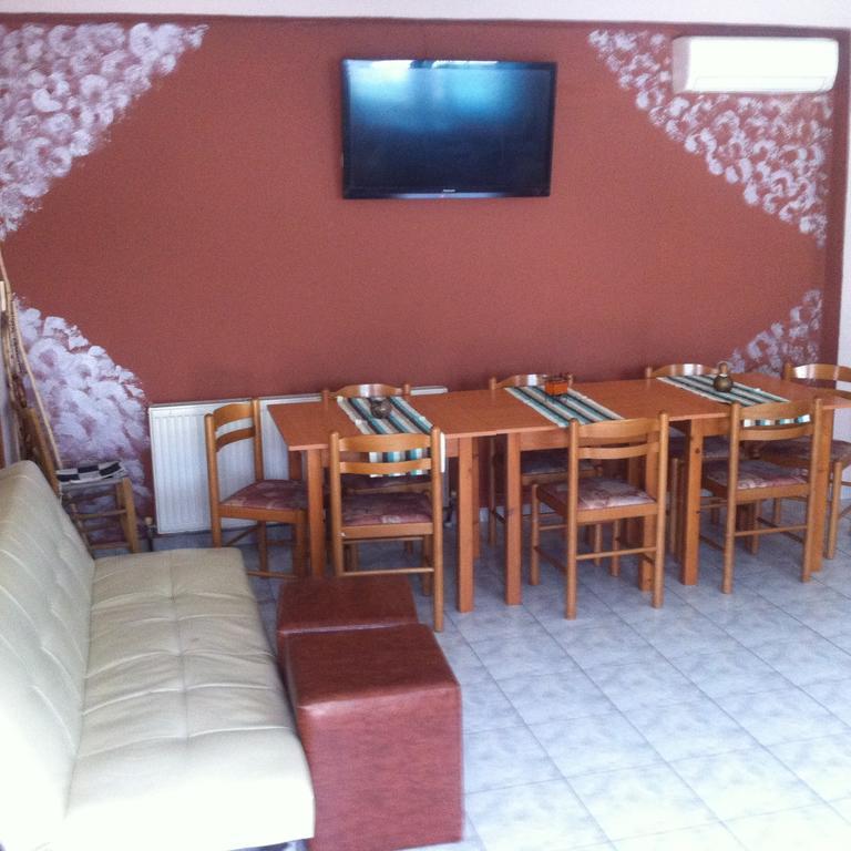 Hotel Loga Tycherón Extérieur photo