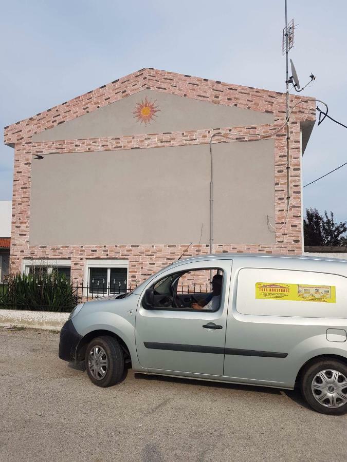 Hotel Loga Tycherón Extérieur photo